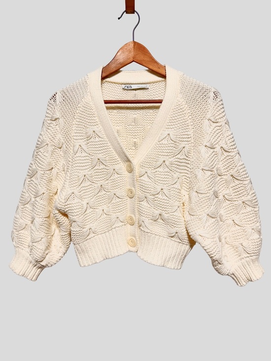 Zara Sweaters - ZARA Textured Chunky Knit Crop Cardigan Coquette Balletcore Scallop Ivory